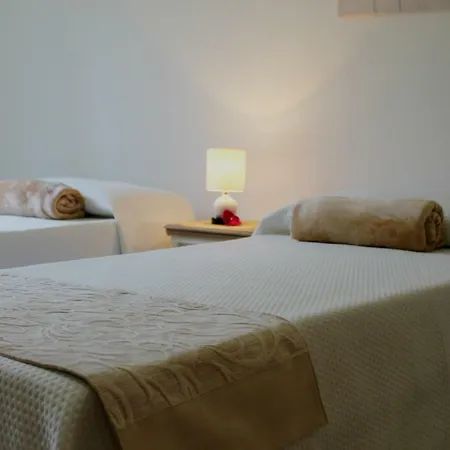 Le Orchidee לינה וארוחת בוקר 3*